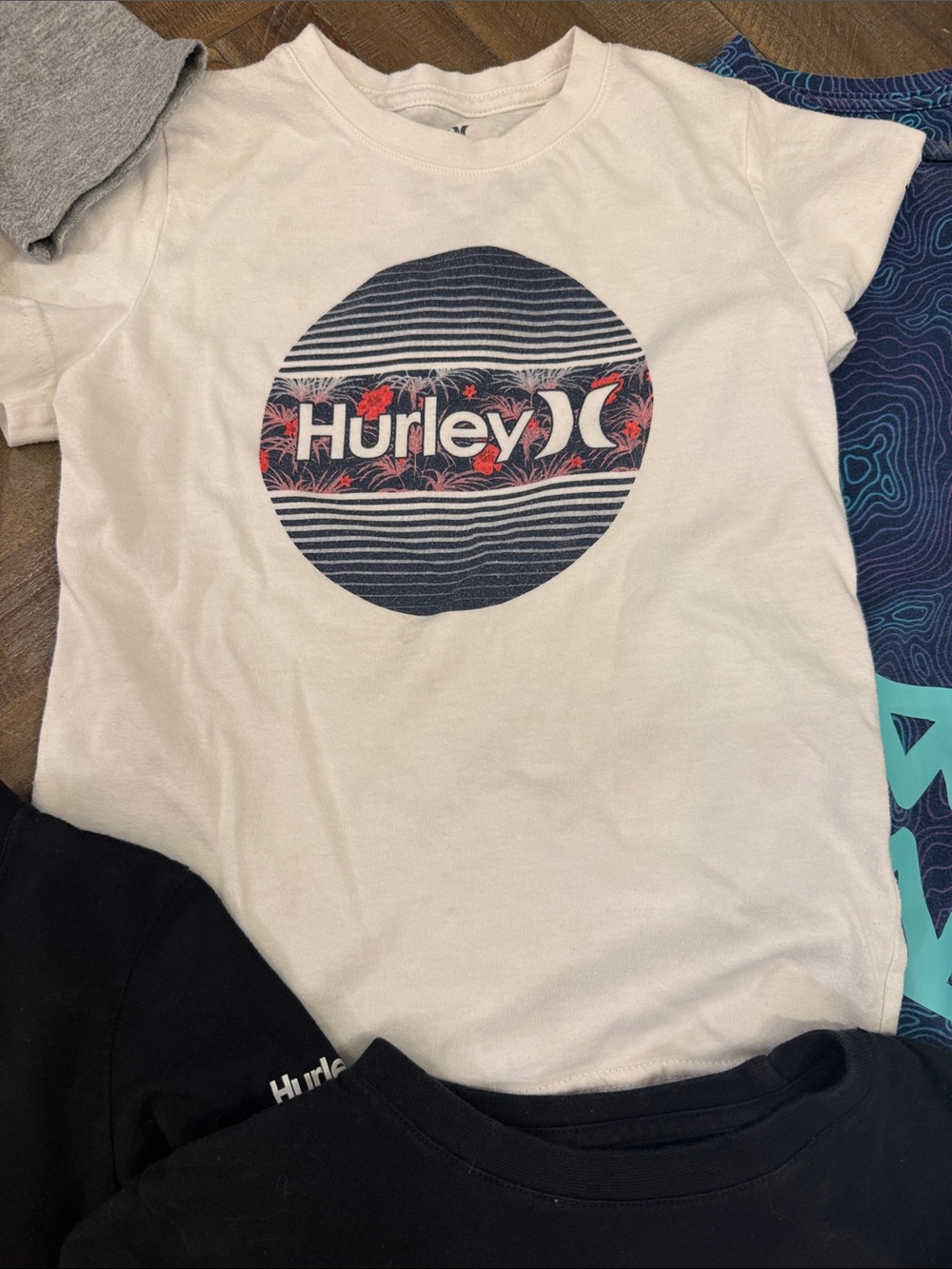 Hurley Kids Graphic Tees Variety Pack - Black, White, Gray, Blue, Teal - Picture 3 of 11